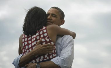 Dashuri e parë! Barack dhe Michelle Obama i rikthehen twitterit me urimet e veçanta për Shën Valentin (Foto)