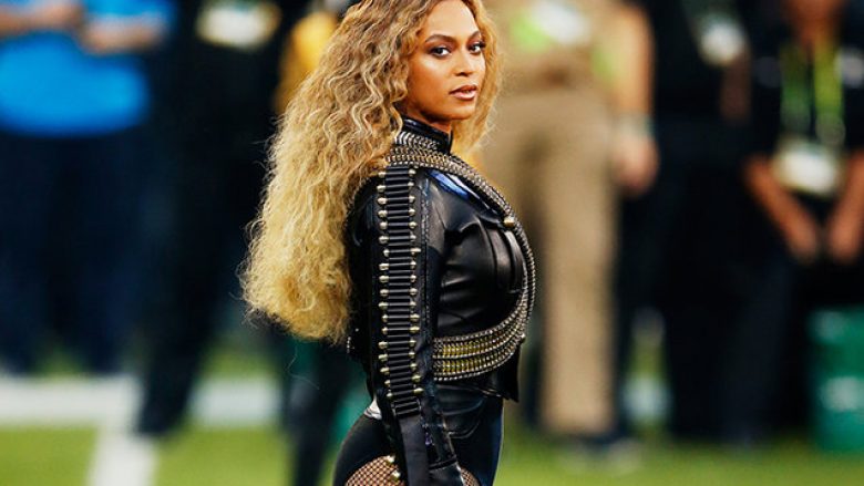 Beyonce publikon imazhe të shtatzënisë, në rrjete sociale fillon tallja (Foto/Video)