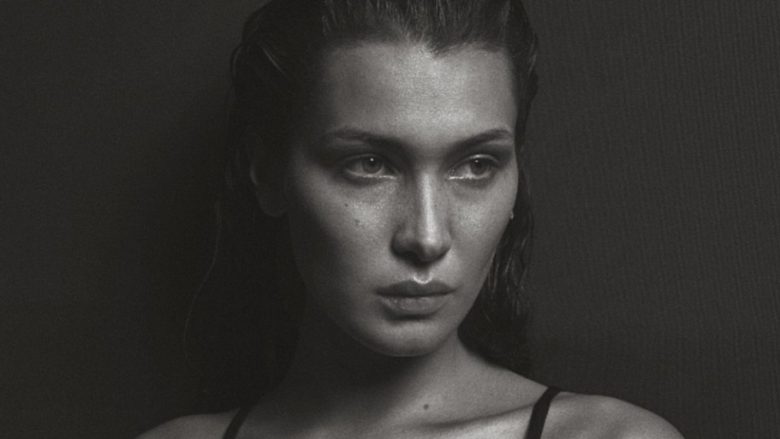 Bella Hadid vjen e zhveshur në setin e ri bardh e zi (Foto)