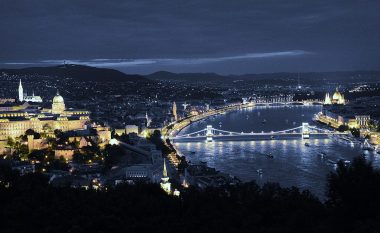Budapesti – Aq afër, por edhe aq larg