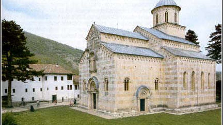 Imeraj: Serbët falsifikuan shkrimet për Manastirin e Deçanit (Dokumente)