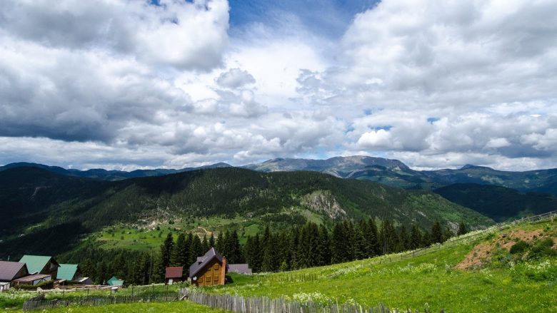 Rugova dhe Peja “selam” Isa Mustafës: S’e falim Çakorrin dhe Bjelluhen