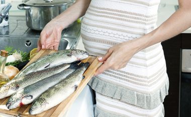 Dieta me peshk e rritë inteligjencën e fëmijëve