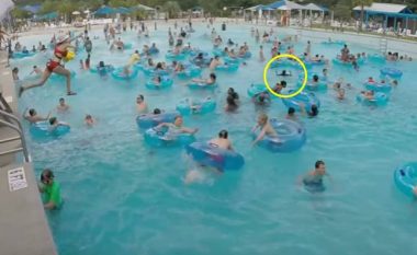 Fëmija po mbytej në ujë, askush nuk po e vërente – përveç kujdestares së pishinës (Video)