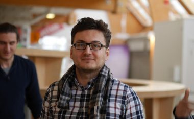 Rrëfim suksesi: Rinia e diasporës shqiptare – shpik teknologji të re, krijon vende pune edhe në Prishtinë