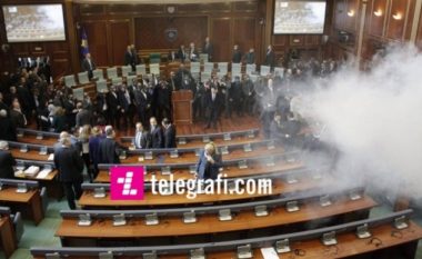 Gazi në Kuvendin e Kosovës ndër incidentet më të mëdha politike në botë (Video)