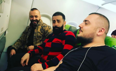 Pas shumë vitesh, Lumi B dhe Geti bashkë në aeroplan me 2Ton (Foto)