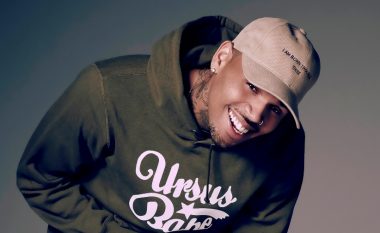 Chris Brown paralajmëron të dashurën e radhës