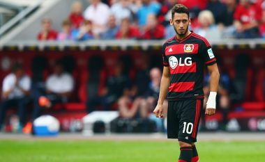Calhanoglu refuzon pagën e Bayer Leverkusenit për katër muaj pas suspendimit të marr nga FIFA