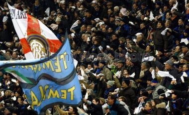 Tifozët e Interit planifikojnë protesta me flamuj të bardhë ndaj vendimeve të gjyqtarit në ‘Derby d’Italia’