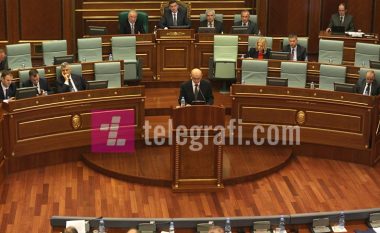 Kryeministri Mustafa në dy interpelanca, për situatën në Mitrovicë dhe sigurimet shëndetësore