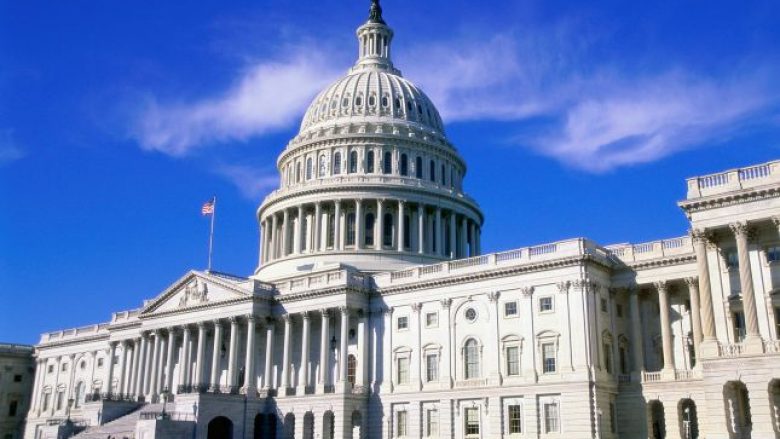 ‘Rritja e kufirit të borxhit’, Kongresi tenton të shmangë mbylljen e Qeverisë amerikane