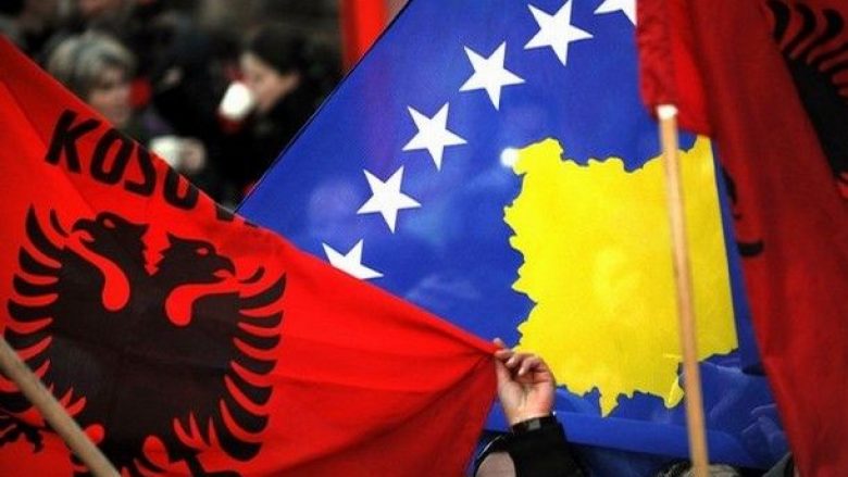 Edhe një skandal me tekstet shkollore: Kosova ende s’e ka shpallur pavarësinë! (Foto)