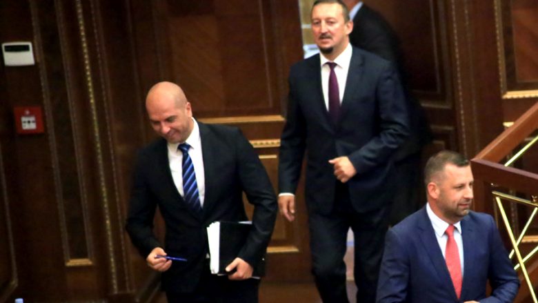 Lista Serbe e quan Haradinajn kriminel lufte