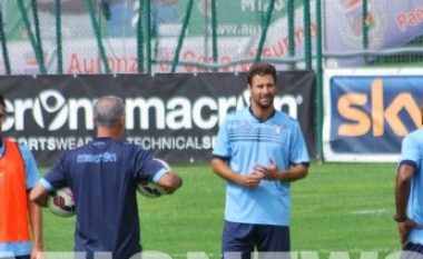 Lorik Cana merr këshilla prej trajnerit të Interit