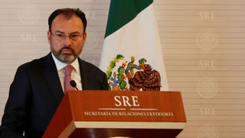 Meksika paralajmëron SHBA-në për murin