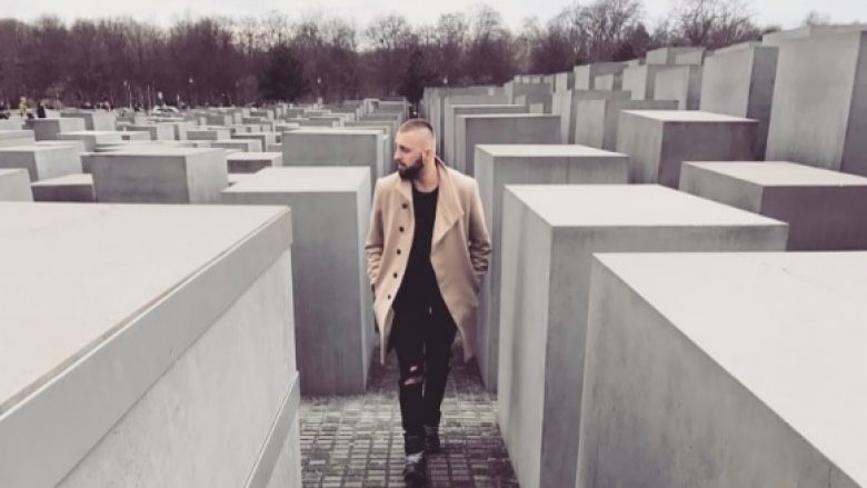 Majk bën homazhe te Memoriali i Hebrenjëve në Berlin (Foto)