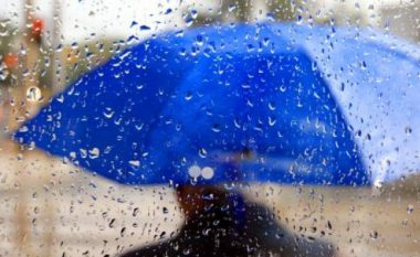 Shqipëri, mot me vranësira e reshje shiu