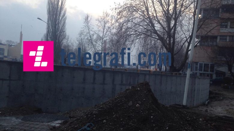 Sot pritet të rrënohet muri në Mitrovicë