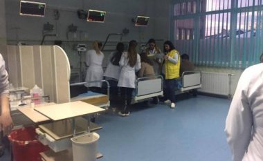 Disa nxënës të gjimnazit në Ferizaj kërkuan ndihmë mjekësore pas hedhjes së gazit