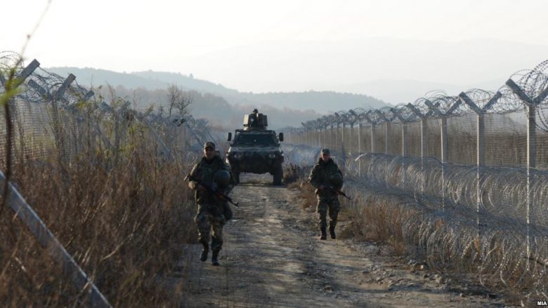 Oficerët kufitar të BE-së patrullojnë kufirin Greqi-Maqedoni