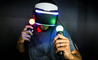 Sony lider i tregut, shet 900 mijë njësi të Playstation VR