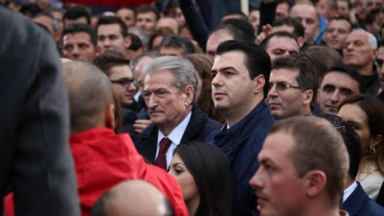 Protestuesit e PD-së nisen drejt Tiranës