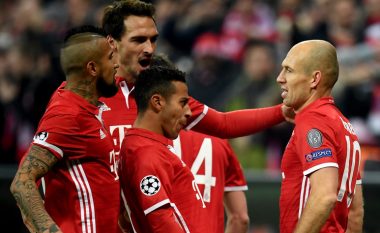 Bayerni nëpërkëmb Arsenalin, me një hap në çerekfinale (Video)