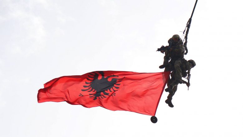 Shqiptarët që e krijuan Greqinë (Video)