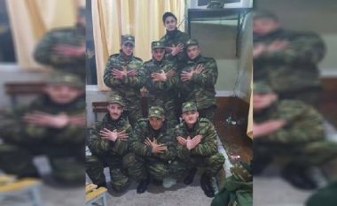 Shqiptari i Ushtrisë greke, që bëri shqiponjën me duar: Jam penduar, mua më ka rritur Greqia! (video)