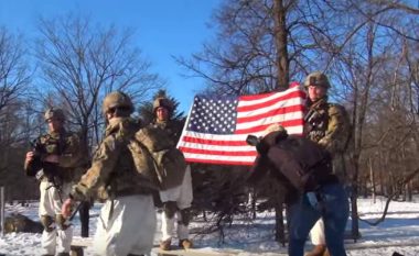 Trupat amerikane stërviten në kufi me Rusinë, rusët e shohin si kërcënim (Video)
