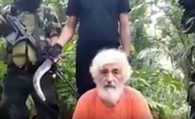 Terroristët e Abu Sayyaf i presin kokën pengut gjerman të rrëmbyer në Filipine (Video,+16)