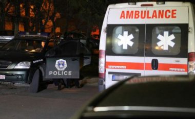 Përleshje me thika mes tifozëve të Prishtinës dhe Llapit, dy persona përfundojnë në spital
