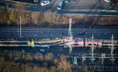 Përplasen dy trena në Luksemburg, një i vdekur (Foto/Video)