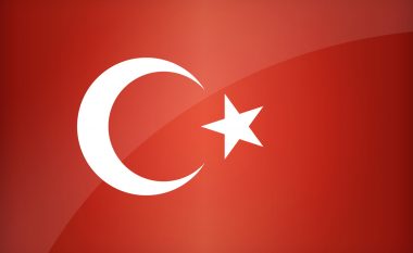 Reagojnë turqit e Prizrenit për heqjen e flamurit të tyre