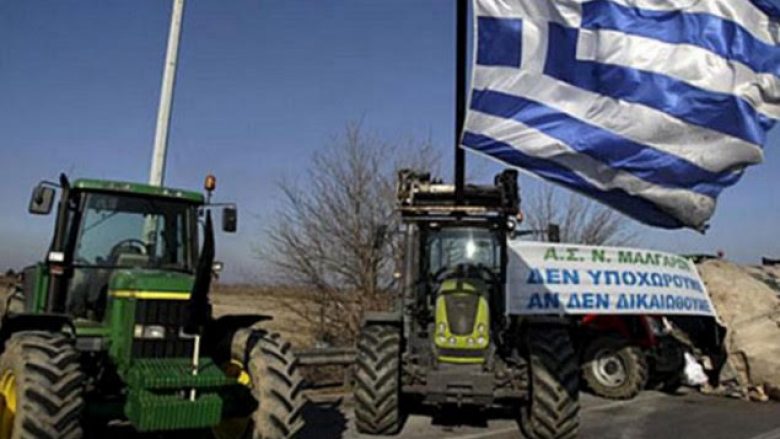 Bujqit grekë sot do të hyjnë me traktorë në Selanik