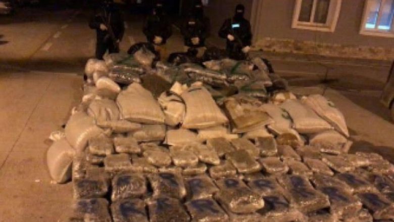 Sekuestrohet mbi 1 ton lëndë narkotike në Vlorë