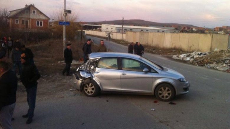 Treni godet veturën (Foto)