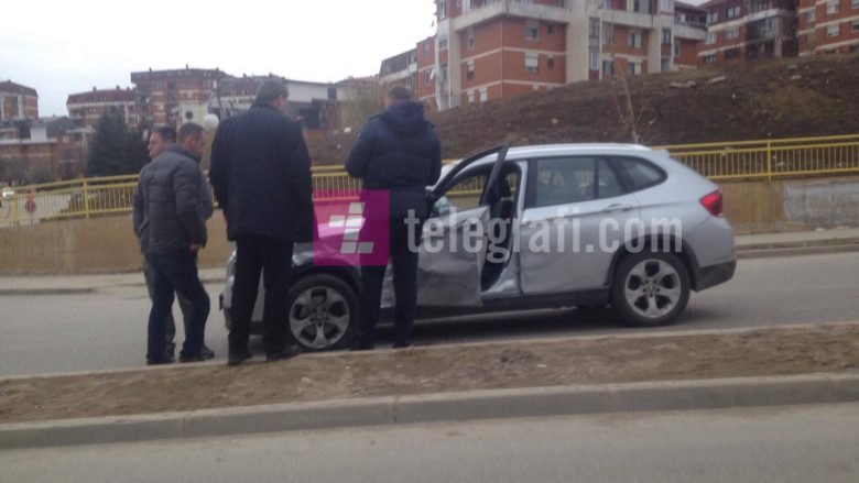Aksident në mes dy veturave në rrugën “B” në Prishtinë (Foto)