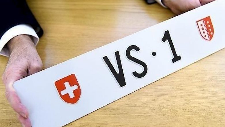Rekord në Zvicër, për këto tabela të veturave u ofruan 150 mijë franga zvicerane (Foto)