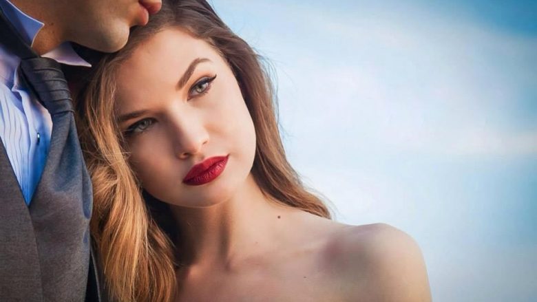 Xhesika Berberi mahnit, duket edhe më seksi se Gigi Hadid? (Foto)