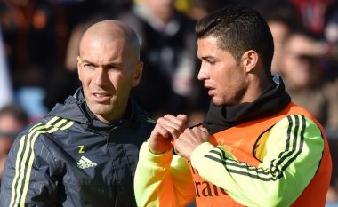 Zidane tregon pozitën e preferuar në fushë të Cristiano Ronaldos