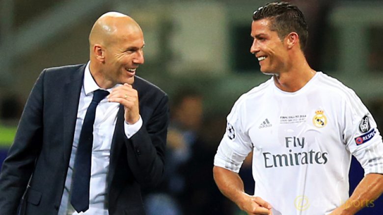 Zidane: Ronaldo preferon të luajë si anësor