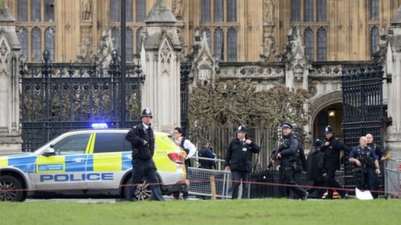 Sulmi në Londër: Theresa May ishte ‘vetëm 35 metra larg” vendit ku ndodhi sulmi