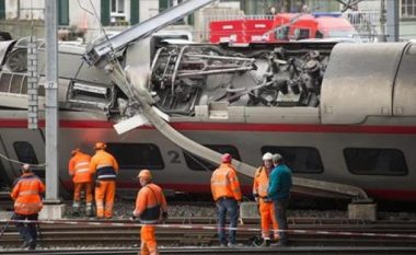 Zvicër: Treni del nga binarët, shtatë të lënduar