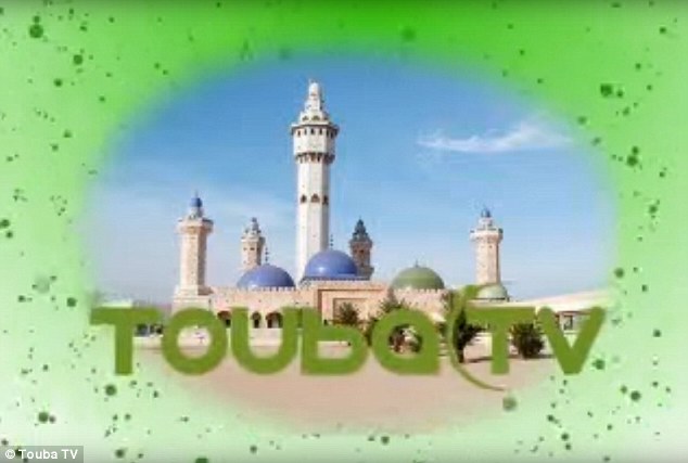 Televizioni me përmbajtje fetare islame shokon shikuesit, transmeton gjatë ditës për gjysmë ore film pornografik