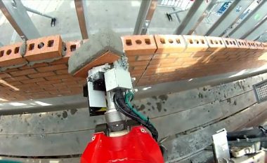 Robotët që murosin tre mijë tulla brenda ditës, pritet t’i zëvendësojnë punëtorët e ndërtimtarisë (Foto/Video)