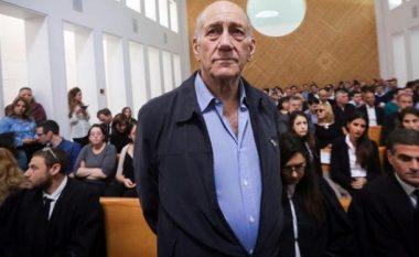 Presidenti izraelit refuzoi faljen e ish-kryeministrit Olmert