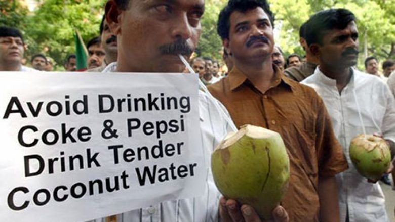 Ndalohet shitja e “Coca Cola” dhe “Pepsi” në Tamil Nadu të Indisë – për disa arsye