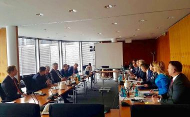 Një delegacion i Grupit të Miqësisë Kosovë–Gjermani po qëndron në Gjermani